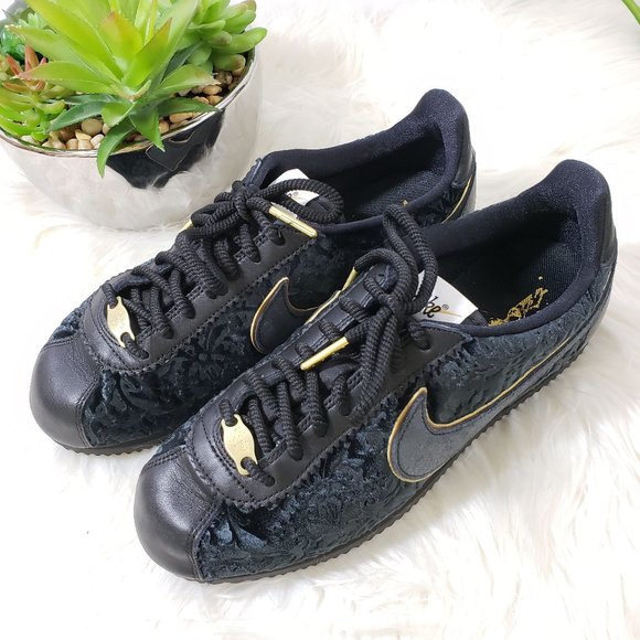 crushed velvet nike cortez